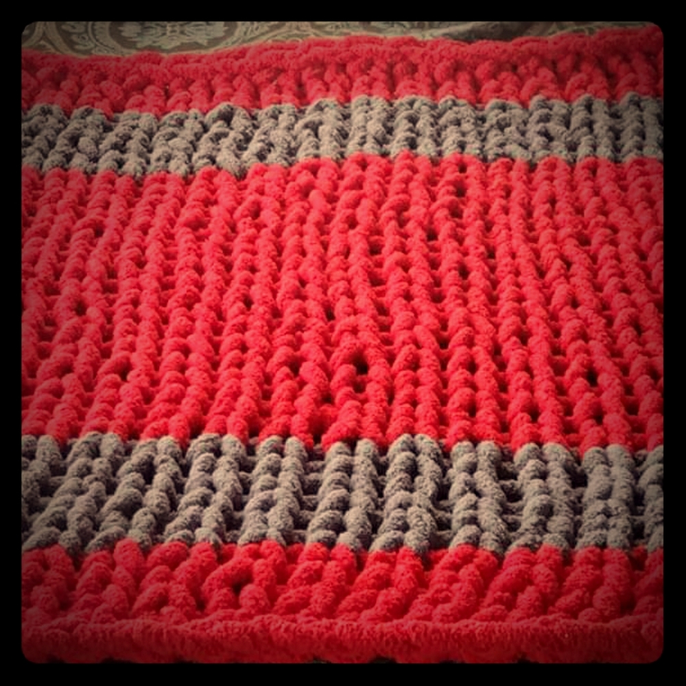 Custom jumbo knit, chenille throws